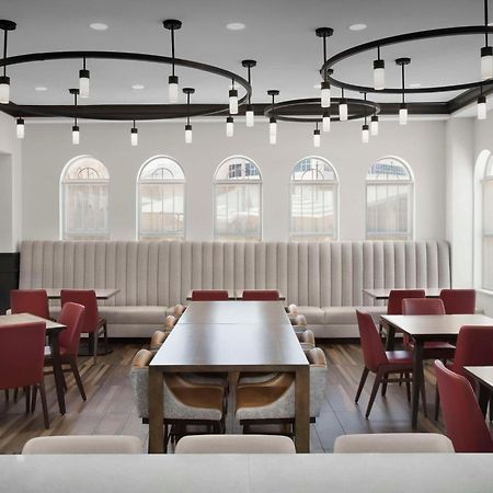 Hilton Garden Inn Гранбери Экстерьер фото